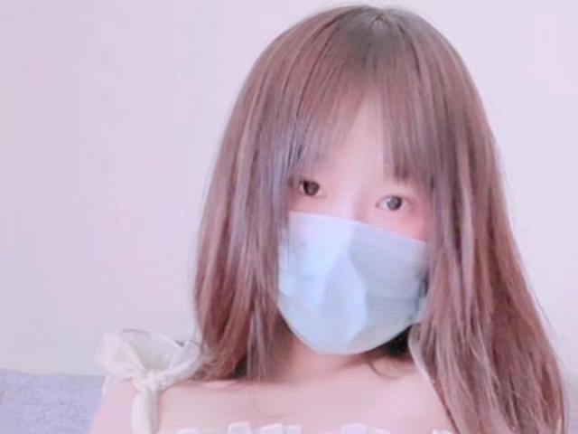 ❤️超极品萝莉【里里】非常可爱 粉逼嫩乳 无毛白虎扣逼喷