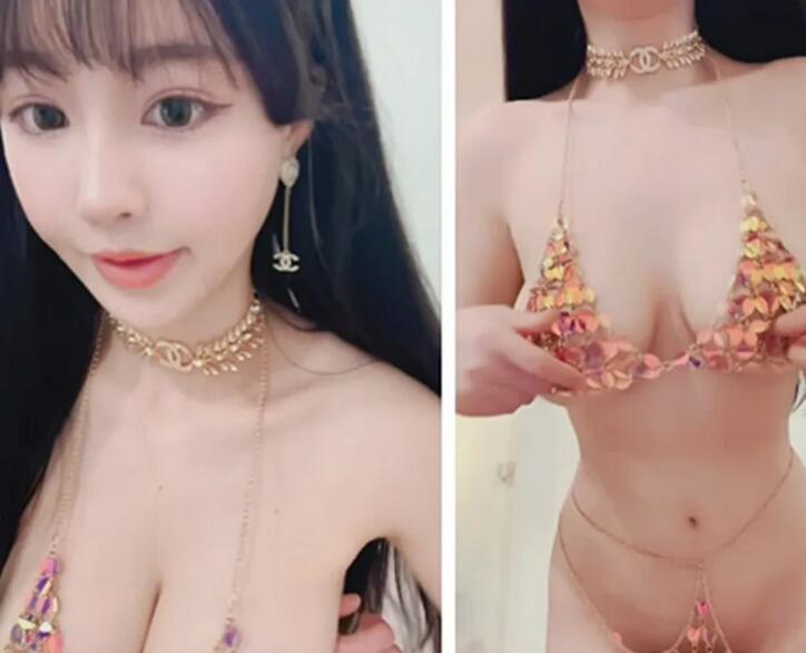 私房售价60元❤️秀人网极品美乳嫩模朱可儿大尺度丝袜吊带装写真花絮视频