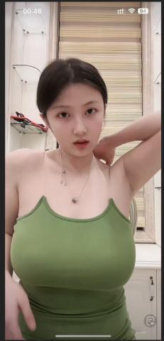 【抖音巨乳】hepei 流出全裸一对一 啪啪乳交福利